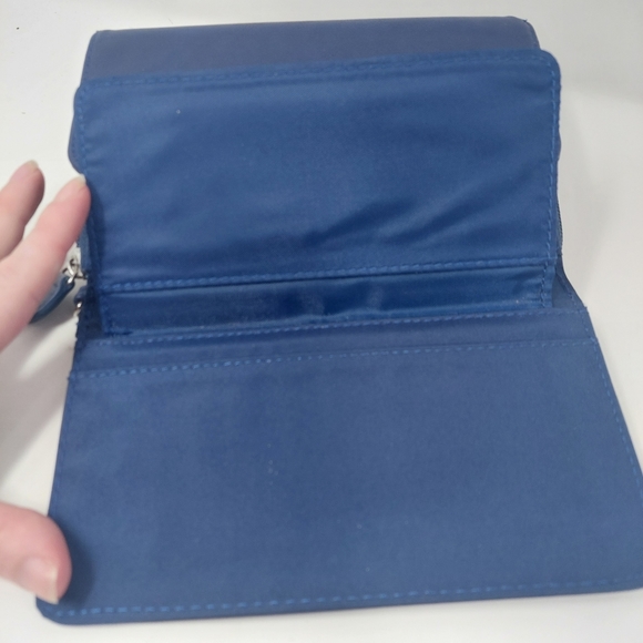 Safe Keeper Dark Blue Faux Leather RFID Zip Around Trifold Snap Closure Wallet - Picture 7 of 10